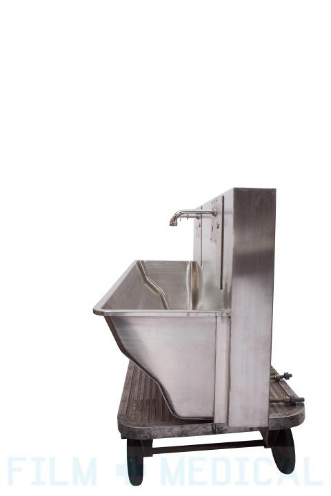 Large sluice Sink